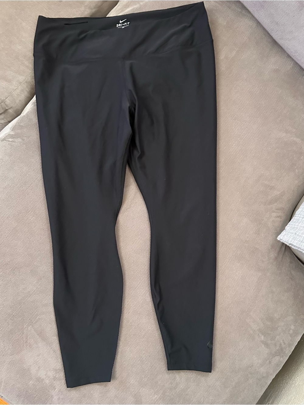 Nike Dri-Fit Leggings Yoga Pants Women’s 2X Black Ankle Stretch